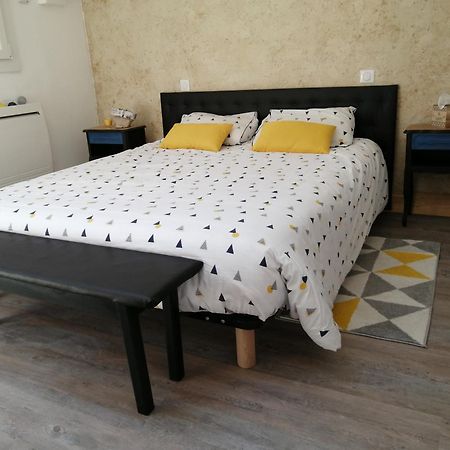 Bed and Breakfast La Basse Monniere Sevremont Zimmer foto